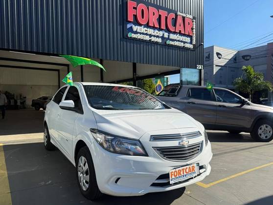 CHEVROLET ONIX 1.0 MPFI LT 8V FLEX 4P MANUAL CHEVROLET ONIX 1.0 MPFI LT 8V FLEX 4P MANUAL